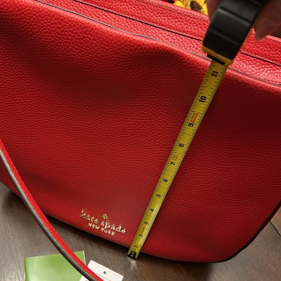 Kate Spade Lexy Shoulder bag in Candied 🍒 pebbled leather - Picture 3 of 7